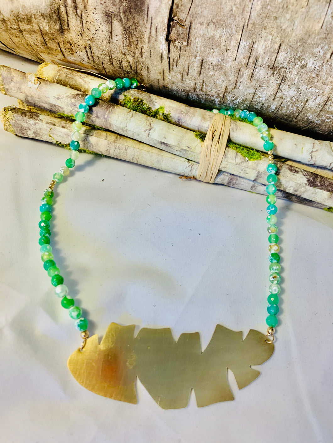 Large necklace in brass and agathe MP-N3: Mancha de Plátano Collection