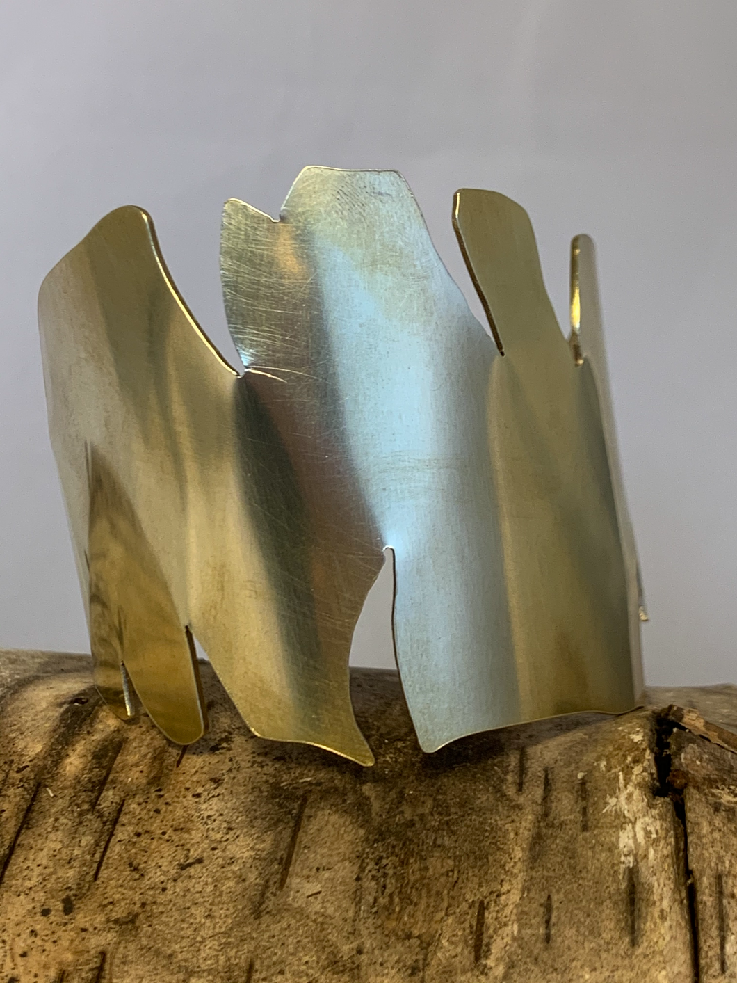 Cuff in the shape of a Plantain Leaf MP-C2: Mancha de Plátano Collection